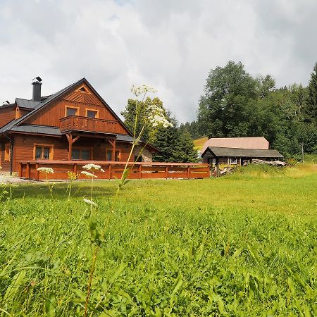 Pod Milonovou Daire Velké Karlovice Dış mekan fotoğraf