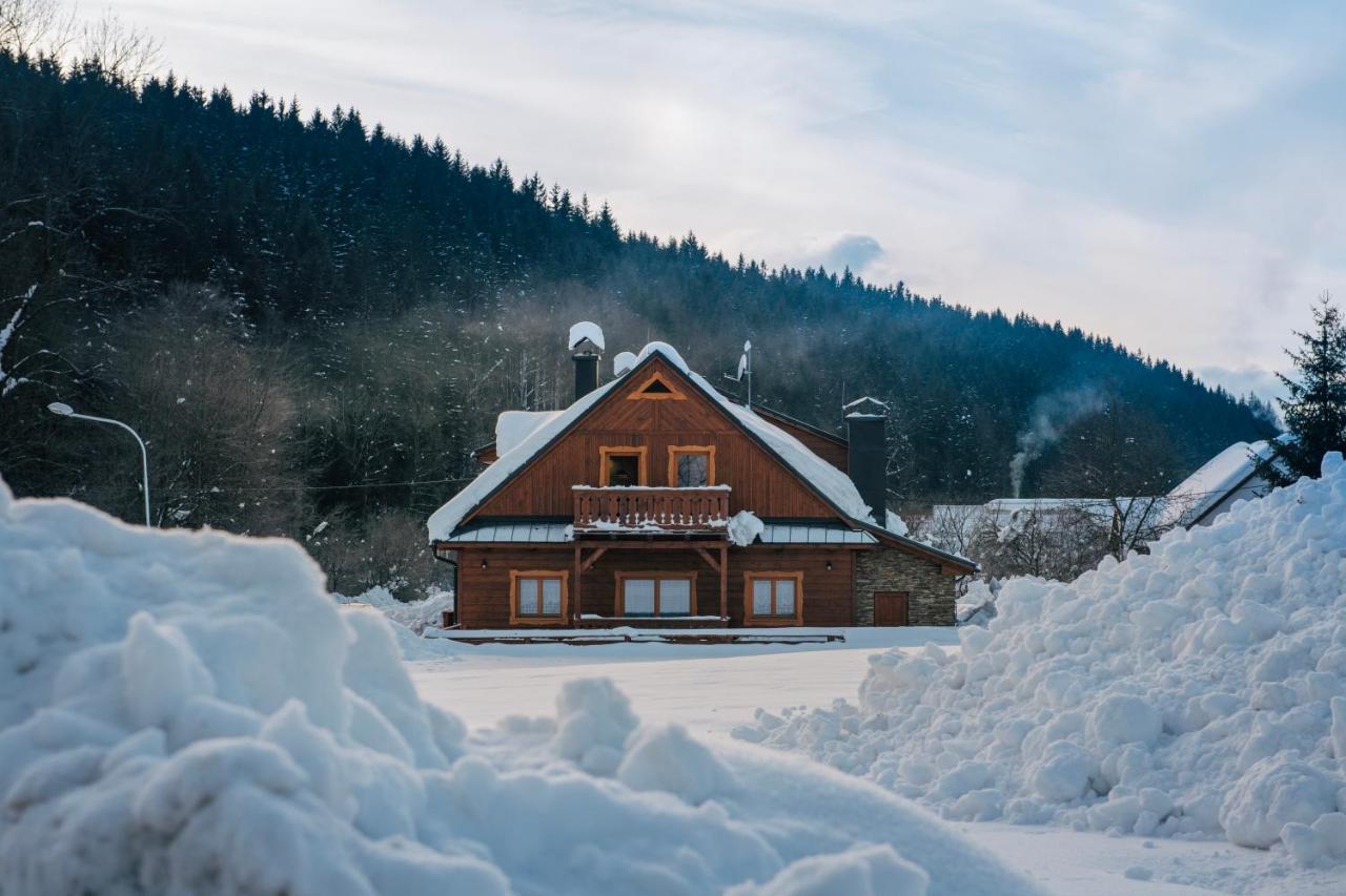 Pod Milonovou Daire Velké Karlovice Dış mekan fotoğraf